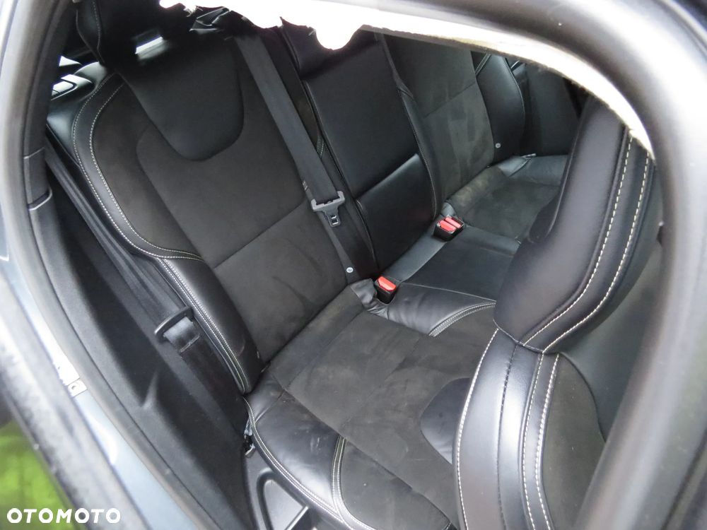 VOLVO V40 II 2.0 D2 D4204T8 LAKIER 714-16 NA CZĘŚCI - 16