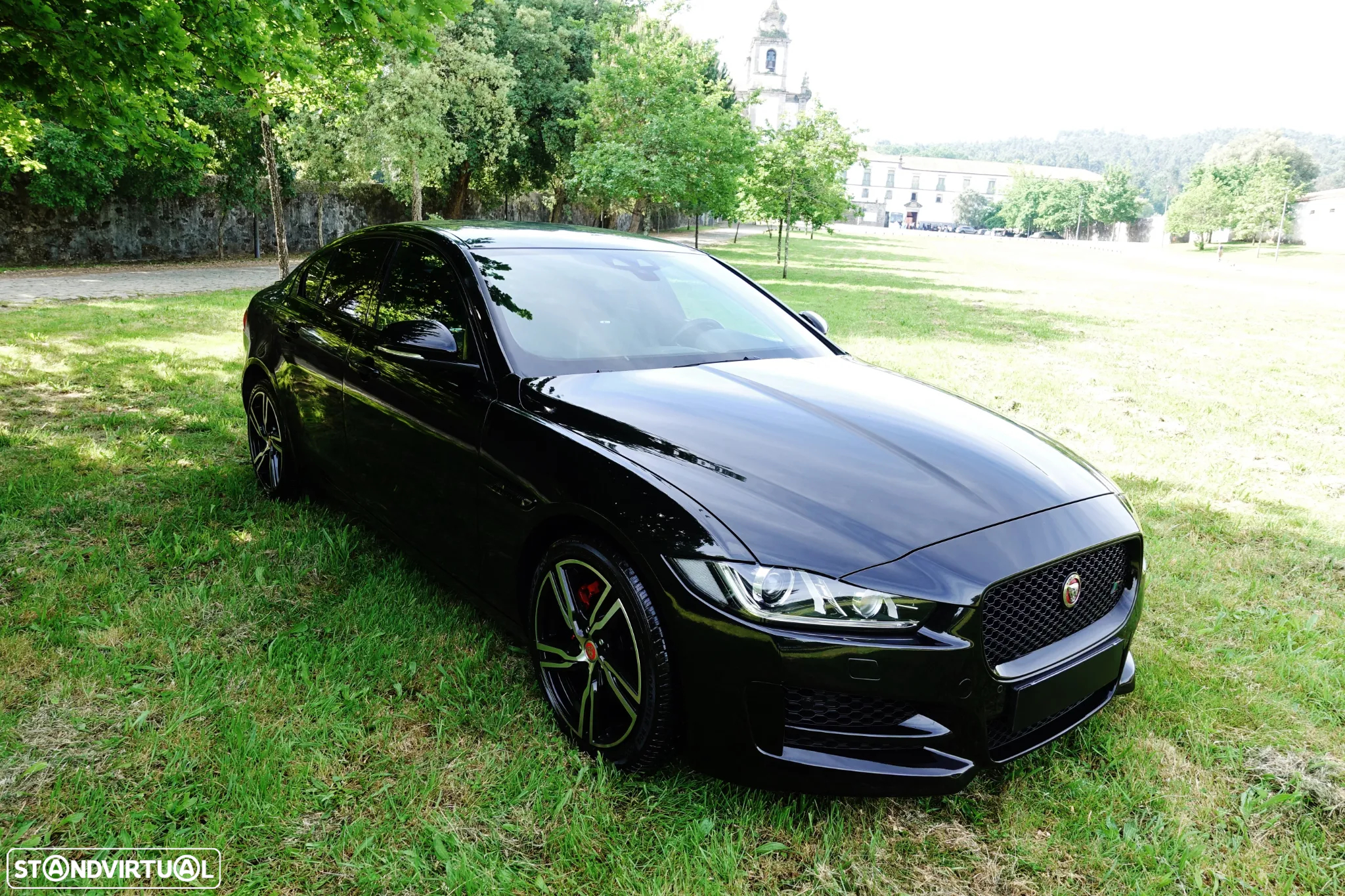 Jaguar XE 2.0 D R-Sport Aut. - 19