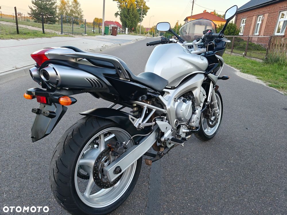 Yamaha FZ6 - 13