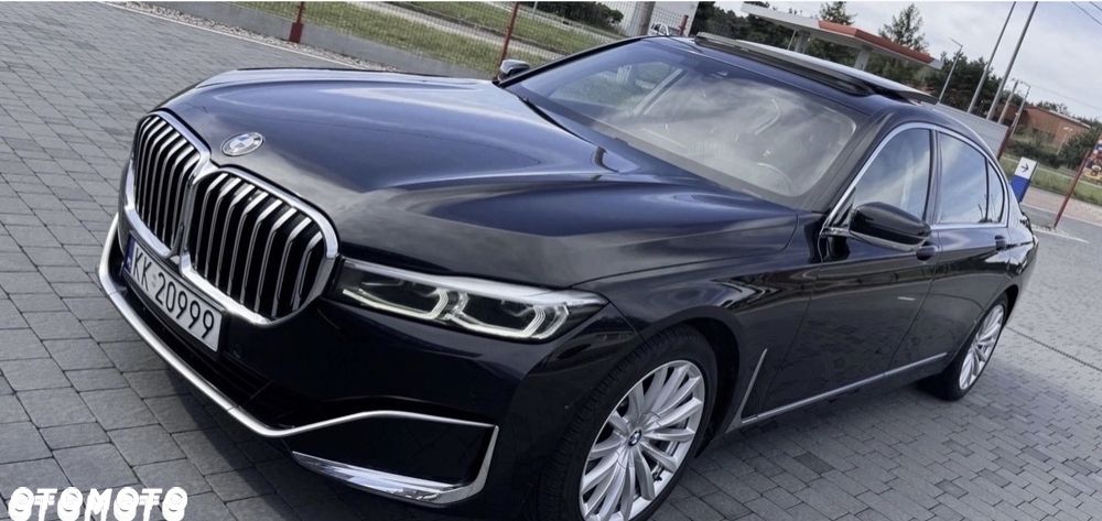 BMW Seria 7 740Li - 38