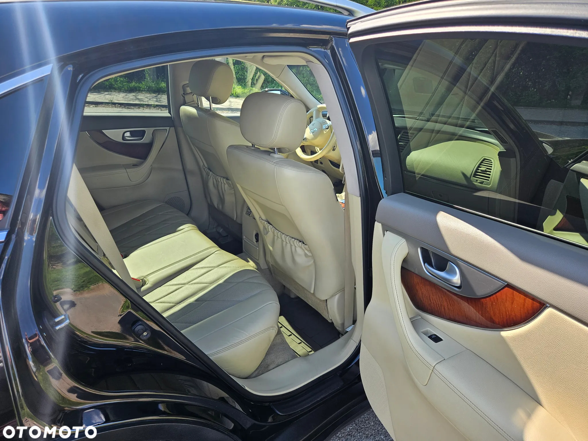 Infiniti QX70 3.0d S Premium - 13