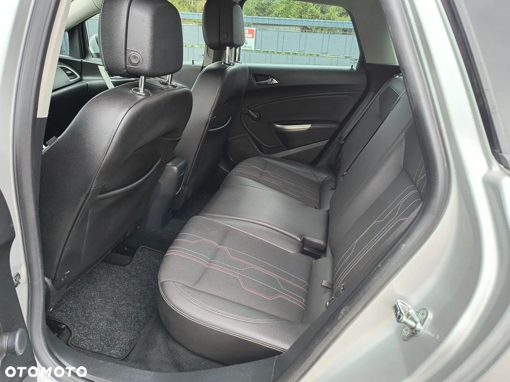 Opel Astra 1.7 CDTI Sport - 12