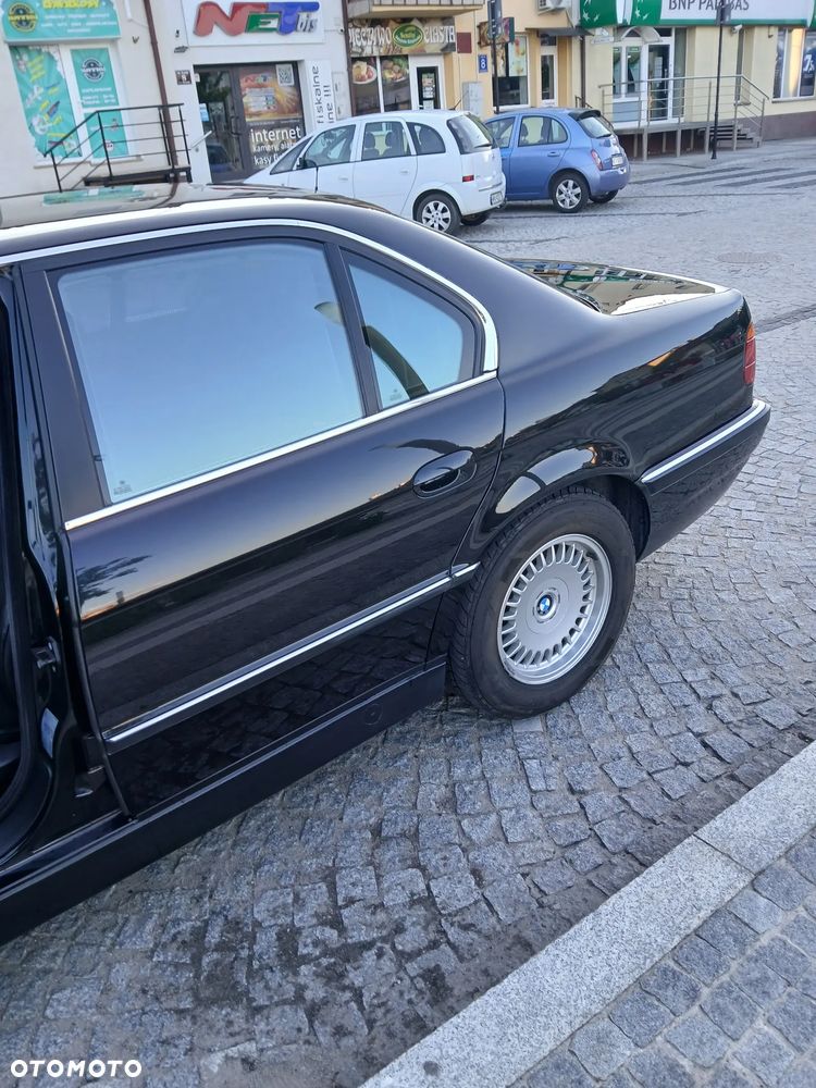 BMW Seria 7 728i L - 15