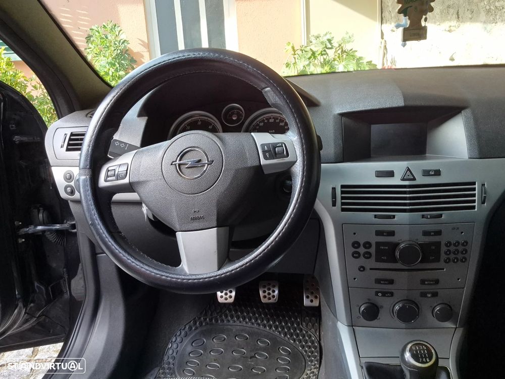 Opel Astra GTC 1.3 CDTi - 12