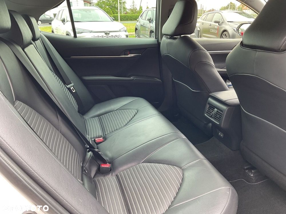 Toyota Camry 2.5 Hybrid Prestige CVT - 12