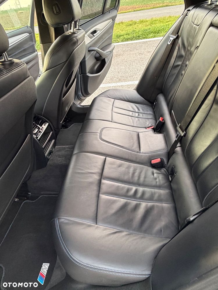 BMW Seria 5 520d xDrive - 11