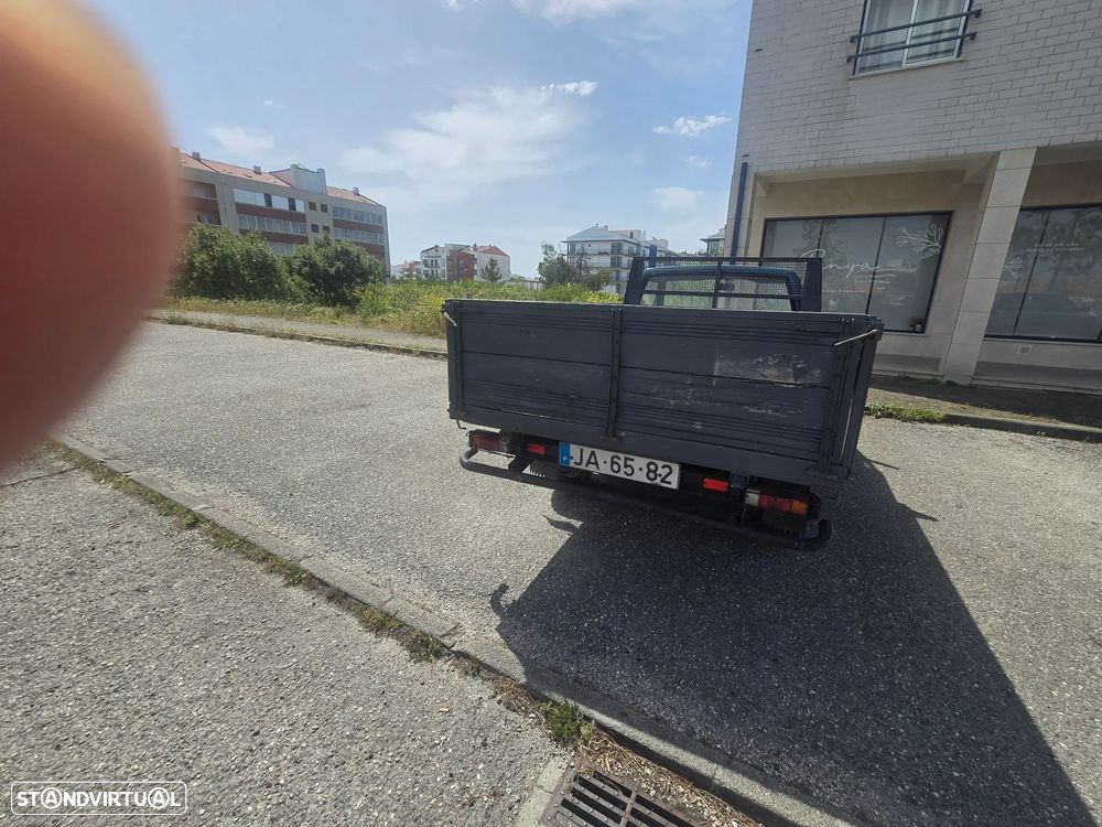 Nissan Pick Up - 5