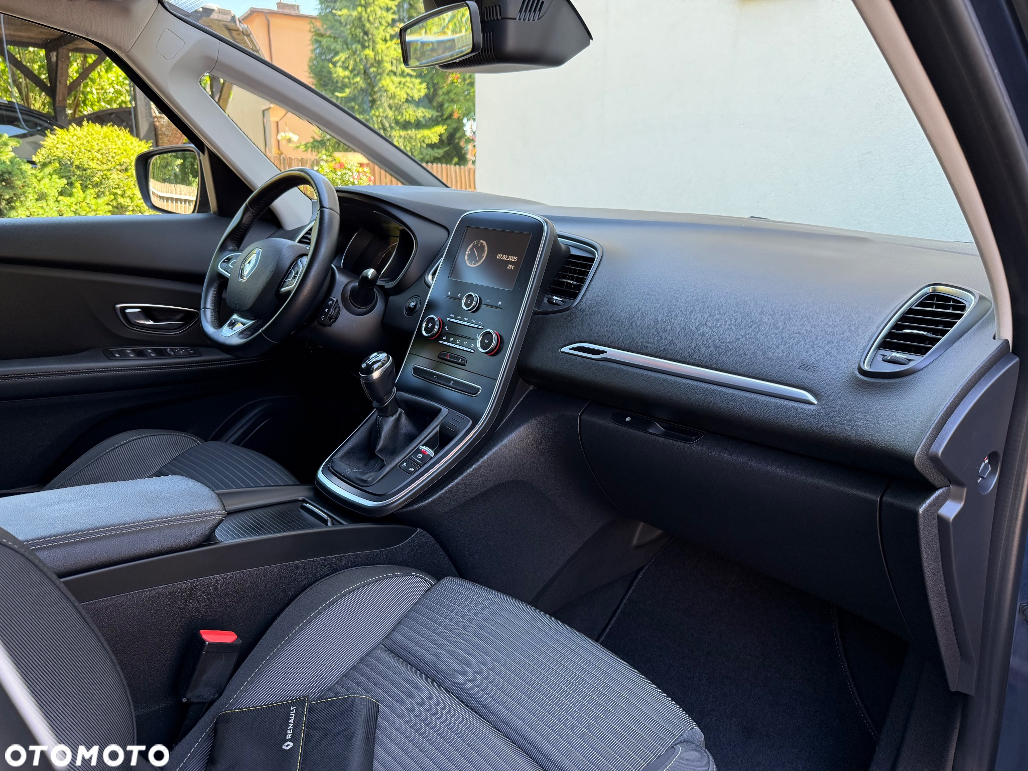 Renault Scenic TCe 140 GPF BUSINESS EDITION - 26