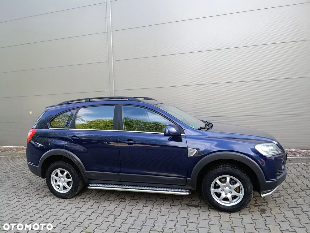 Chevrolet Captiva 2.4 LS 5os - 6