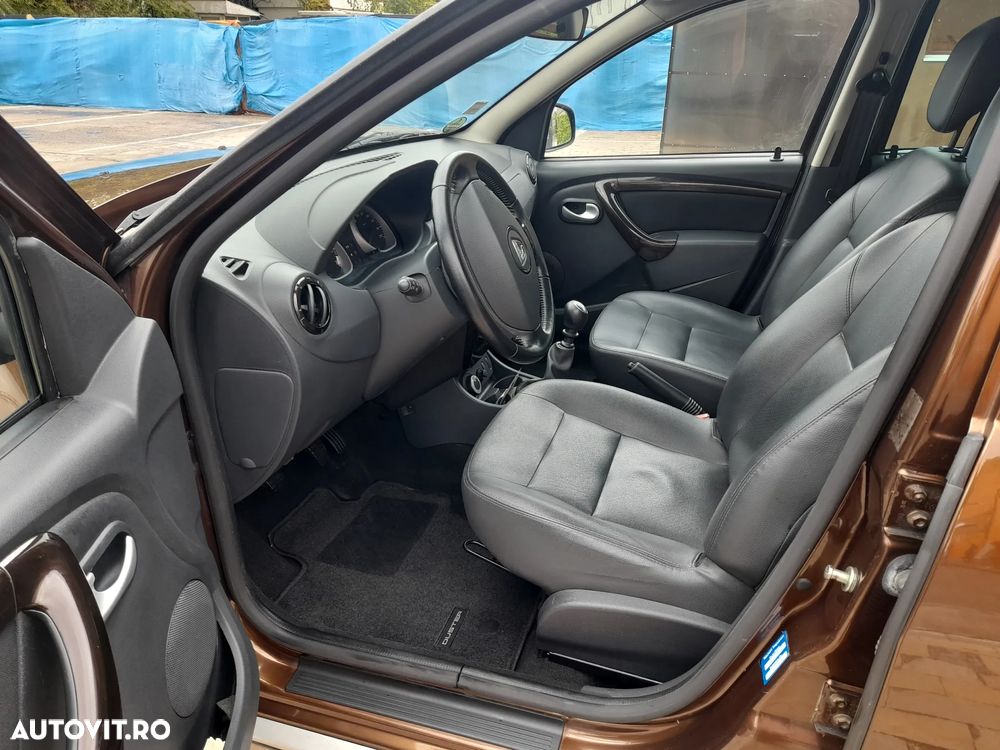 Dacia Duster 1.6 16V 4x4 Laureate - 6