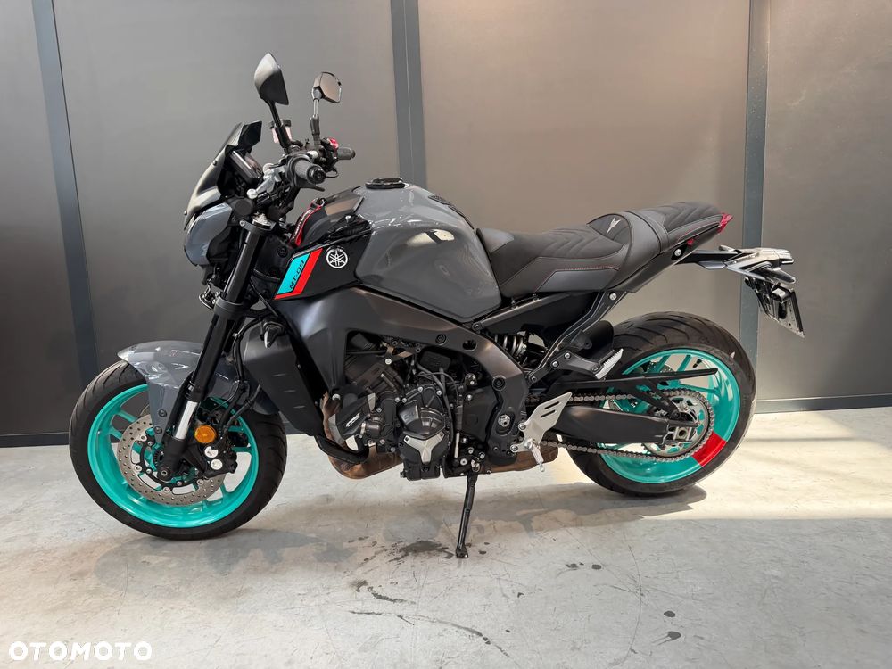 Yamaha MT - 7