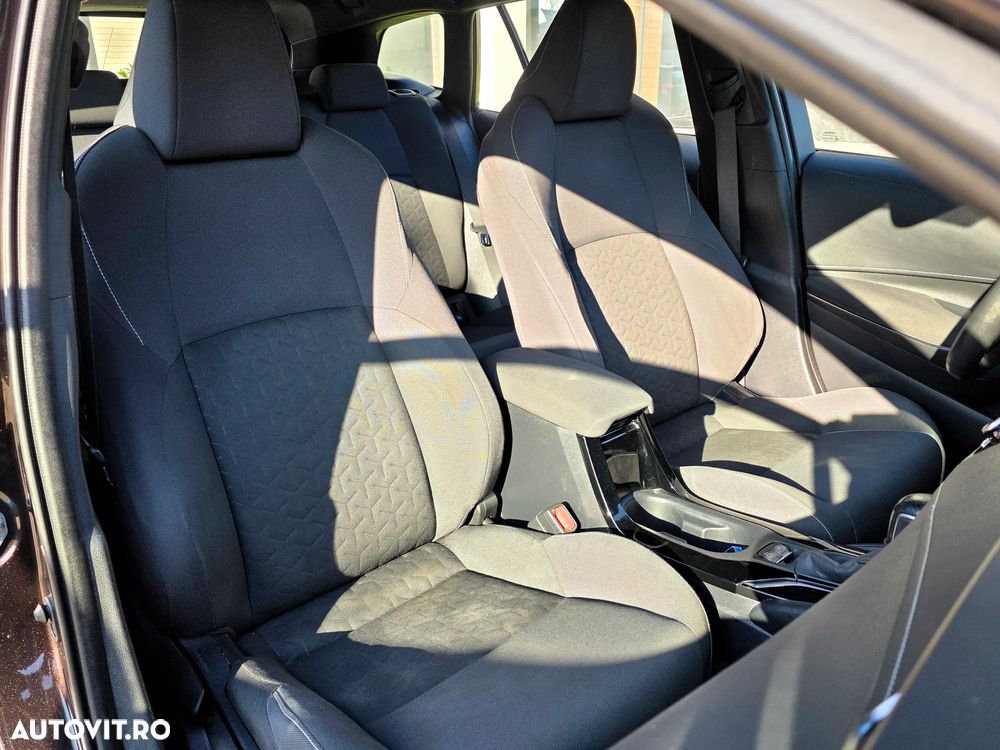 Toyota Corolla 1.8 Business Edition - 22