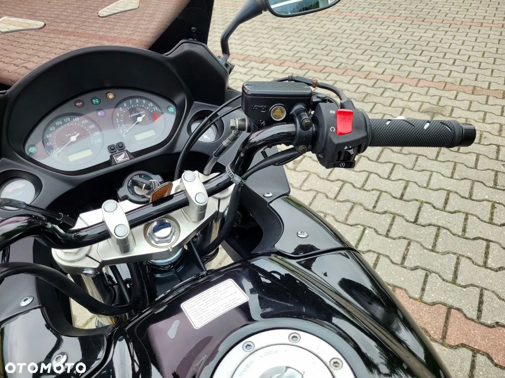 Honda CBF - 10