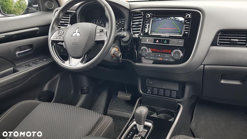 Mitsubishi Outlander 2.0 2WD CVT Spirit - 20