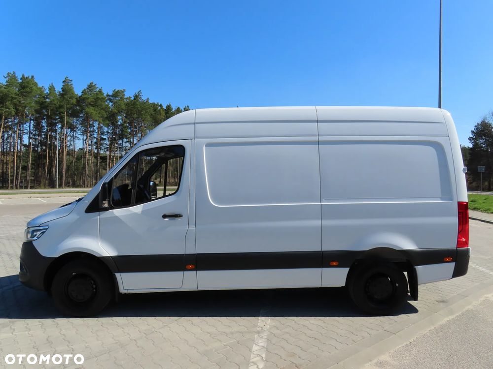Mercedes-Benz Sprinter 317 CDI 170 KM 9G-Tronic Automat Model 907, L2H2 Furgon Blaszak, Wysoki Dach, 5932 mm Dł, FULL LED, HAK 3500 Kg, Rozstaw Osi 3665 mm, Ładowność 1174 Kg, WZMACNIANY,  Stan Wizualny I Techniczny NOWY Tak Jak Z Taśmy Produkcyjnej Gotowy Dostępny OKAZJA POLECAM - 6