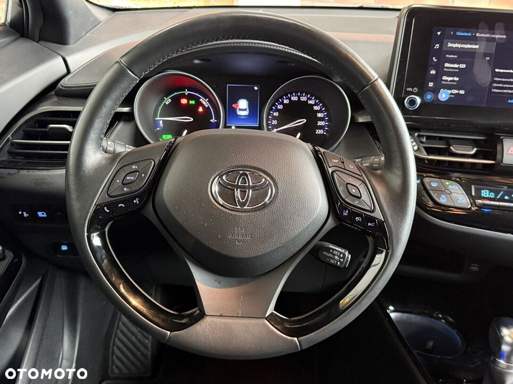 Toyota C-HR - 16