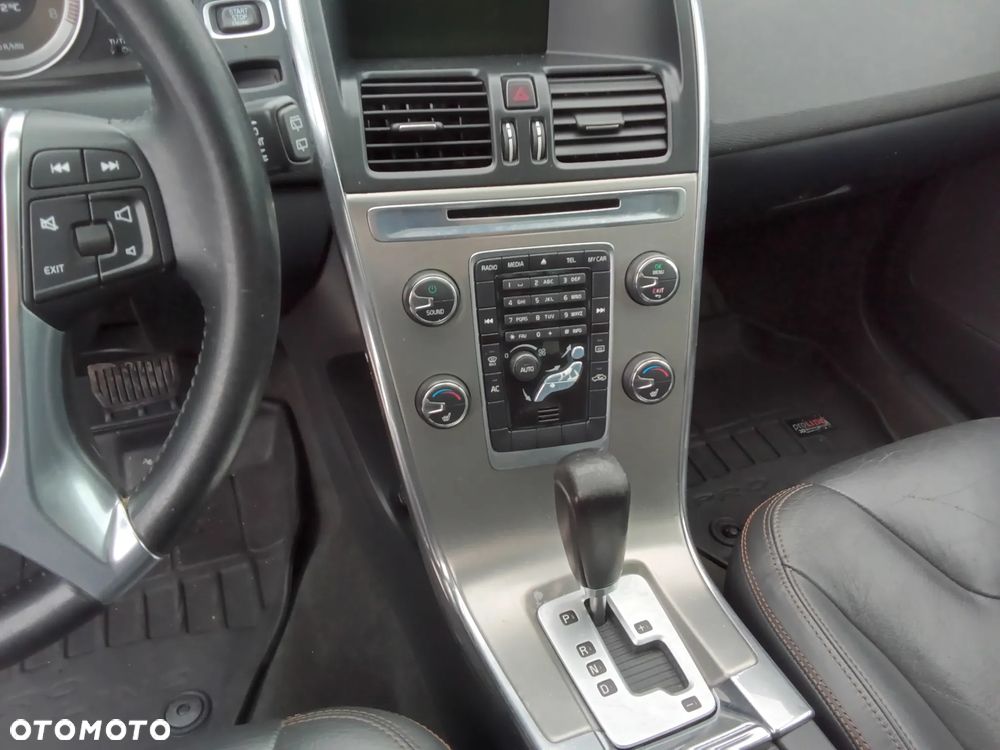 Volvo XC 60 3.2 AWD - 11