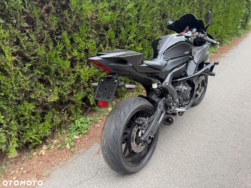 Yamaha R7 - 10
