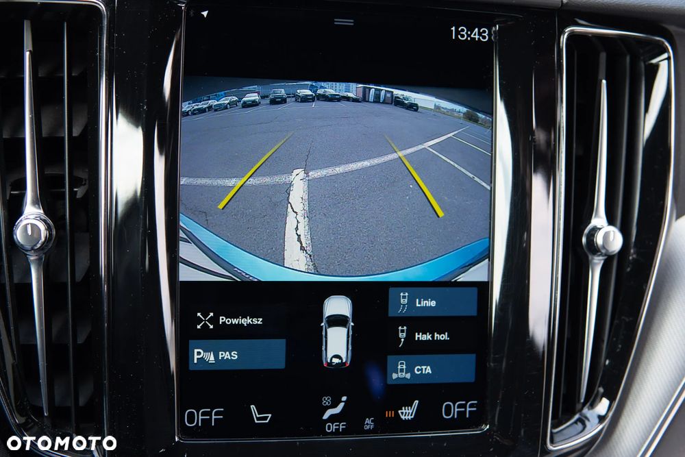 Volvo XC 60 D4 AWD R-Design - 24