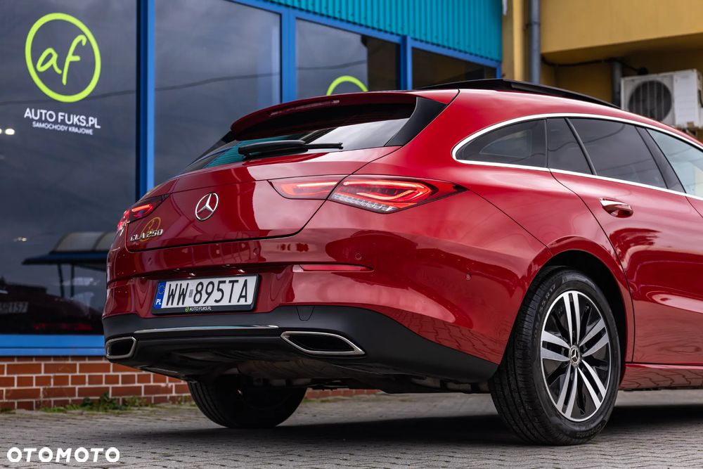 Mercedes-Benz CLA 250 Progressive 7G-DCT - 14