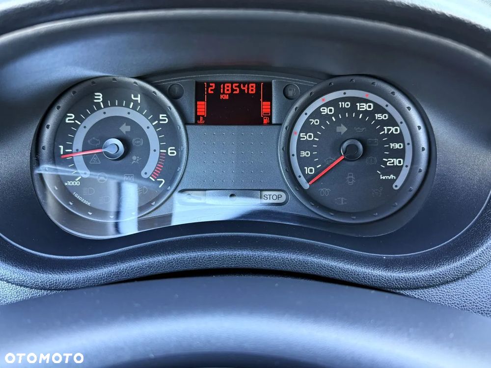 Renault Clio - 32