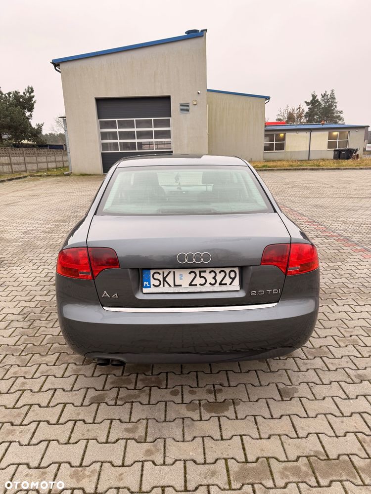 Audi A4 Limousine 2.0 TDI DPF - 4