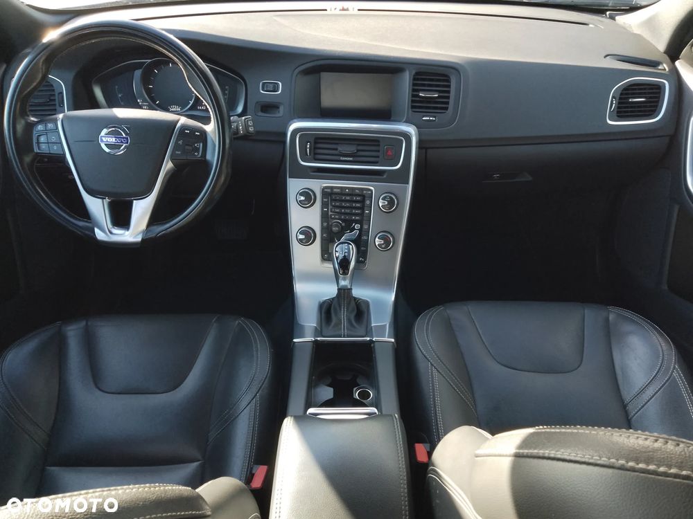 Volvo V60 D3 Geartronic Kinetic - 16