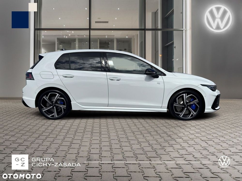 Volkswagen Golf - 6