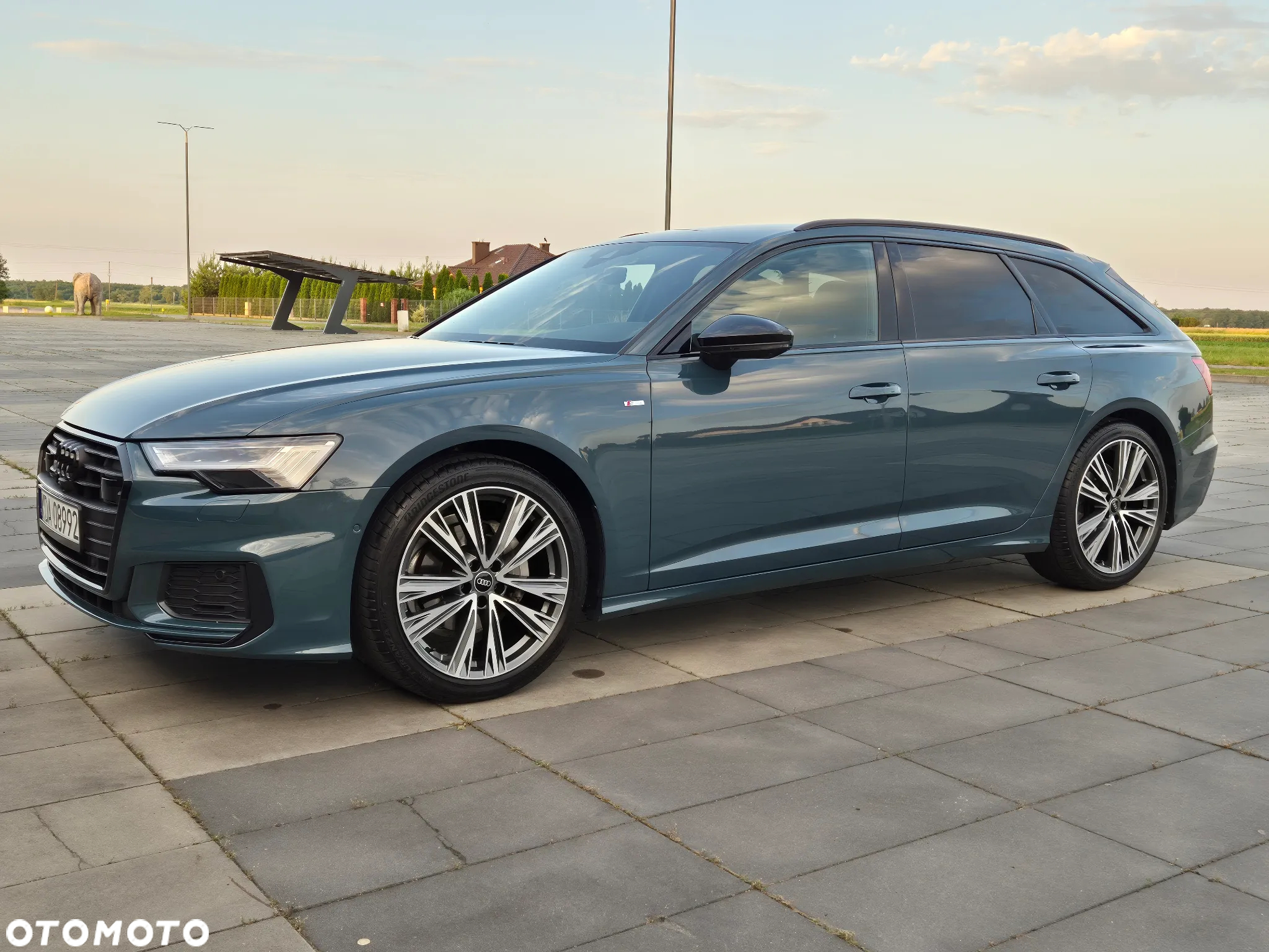 Audi A6 Avant 40 TDI quattro S tronic S line - 14