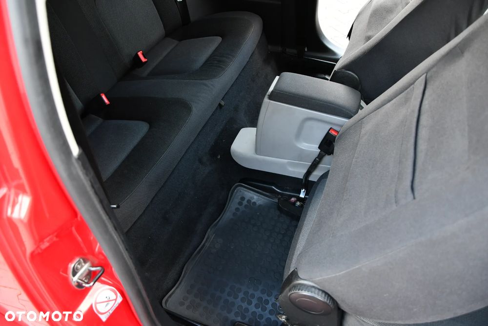 Volkswagen New Beetle 1.6 - 25