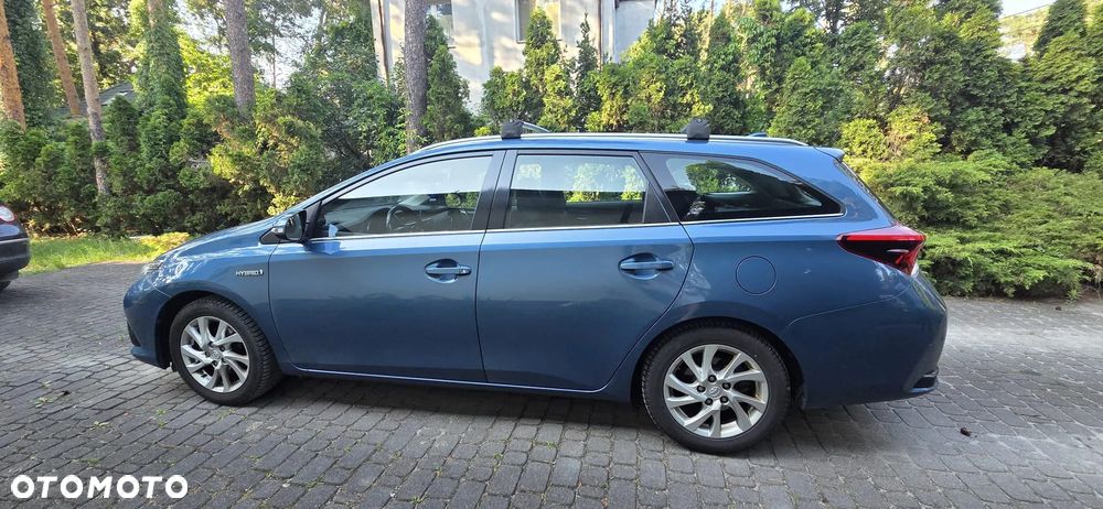 Toyota Auris 1.8 VVT-i Automatik Design Edition - 1