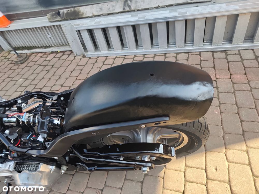 Harley-Davidson Softail Standard - 16