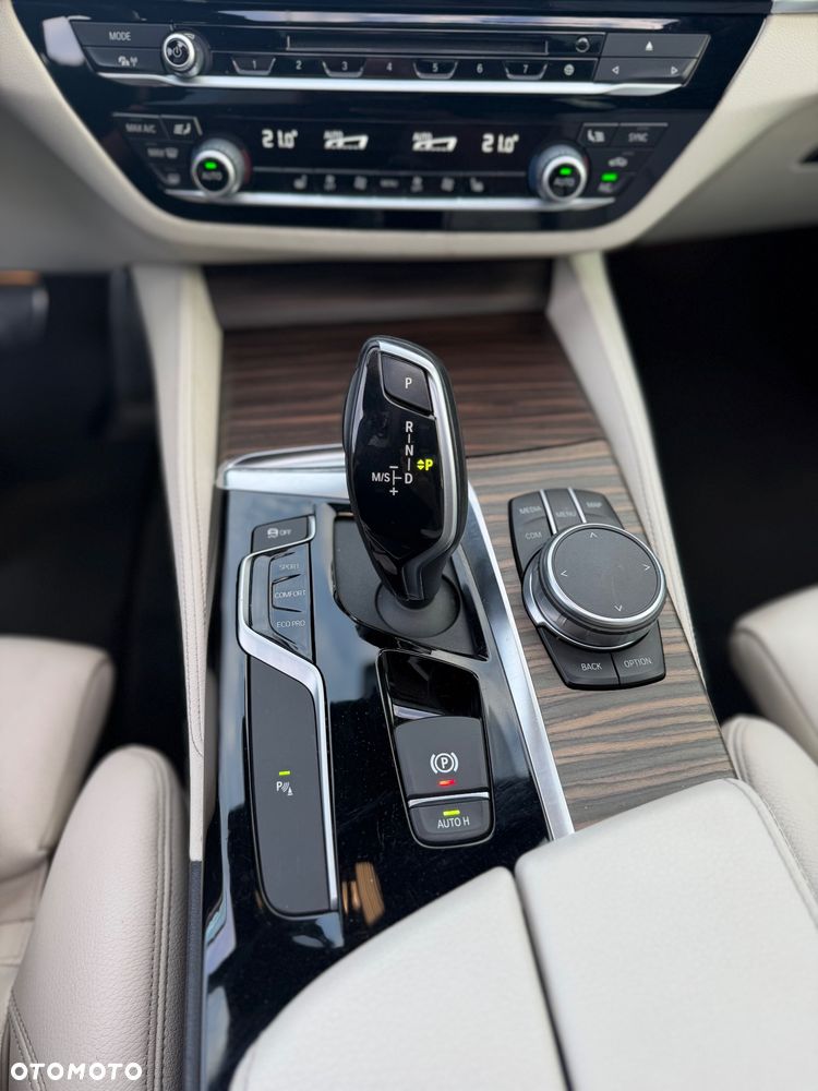 BMW Seria 5 530i xDrive GPF M Sport sport - 14