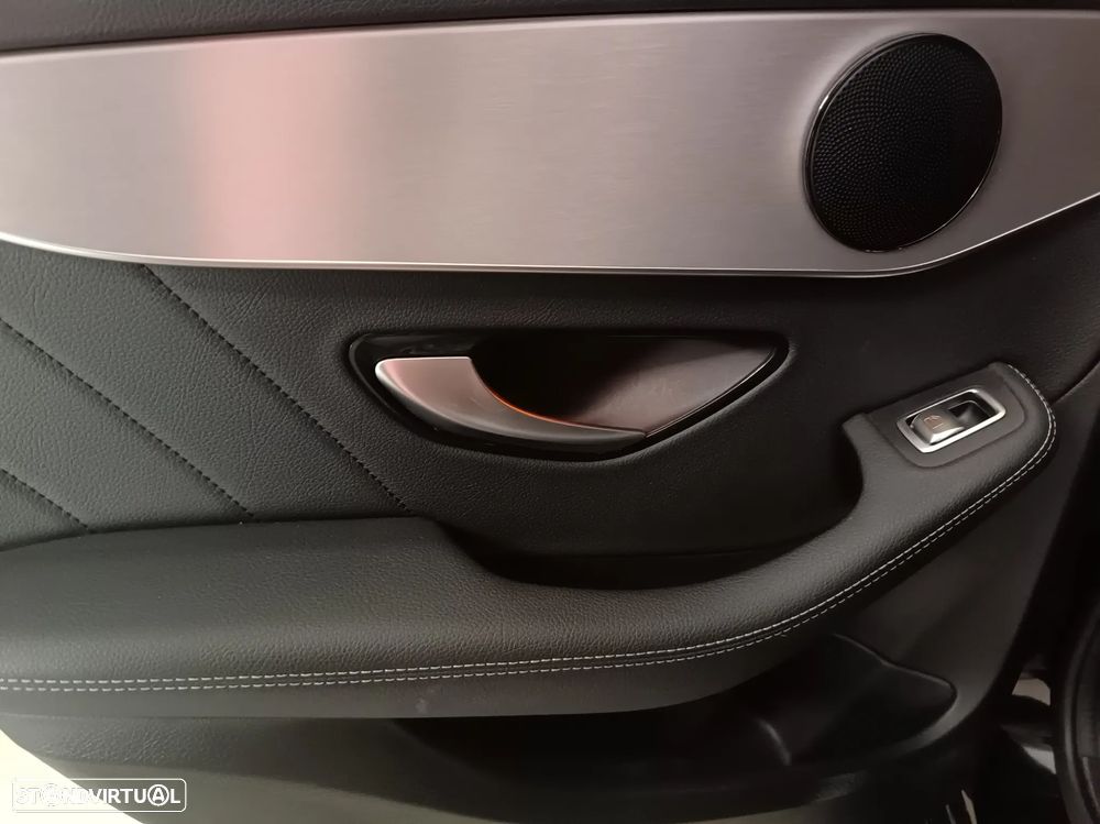 Mercedes-Benz C 300 de AMG Line - 26