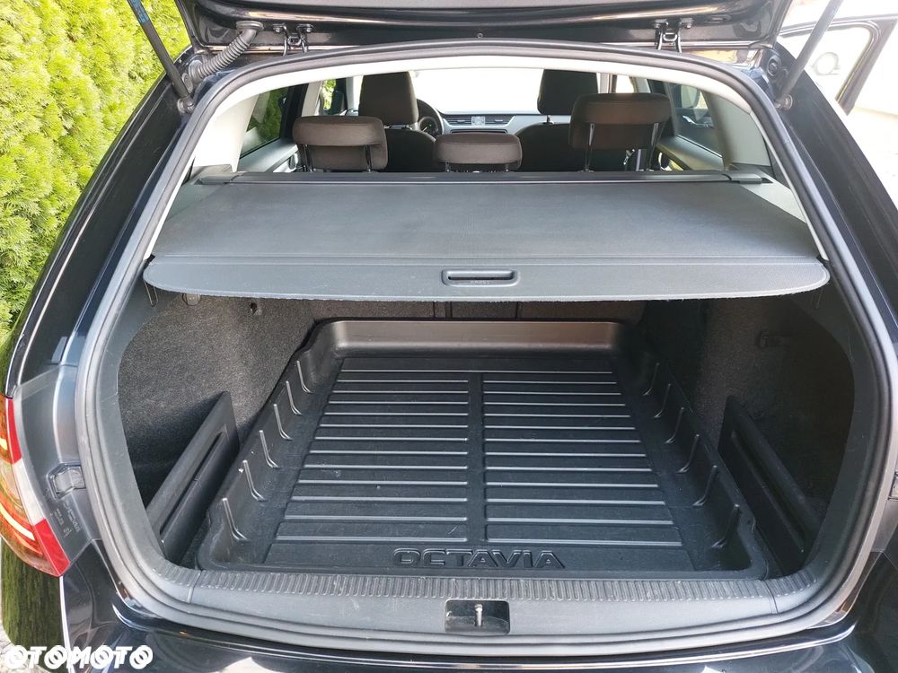 Skoda Octavia 2.0 TDI Elegance DSG - 6