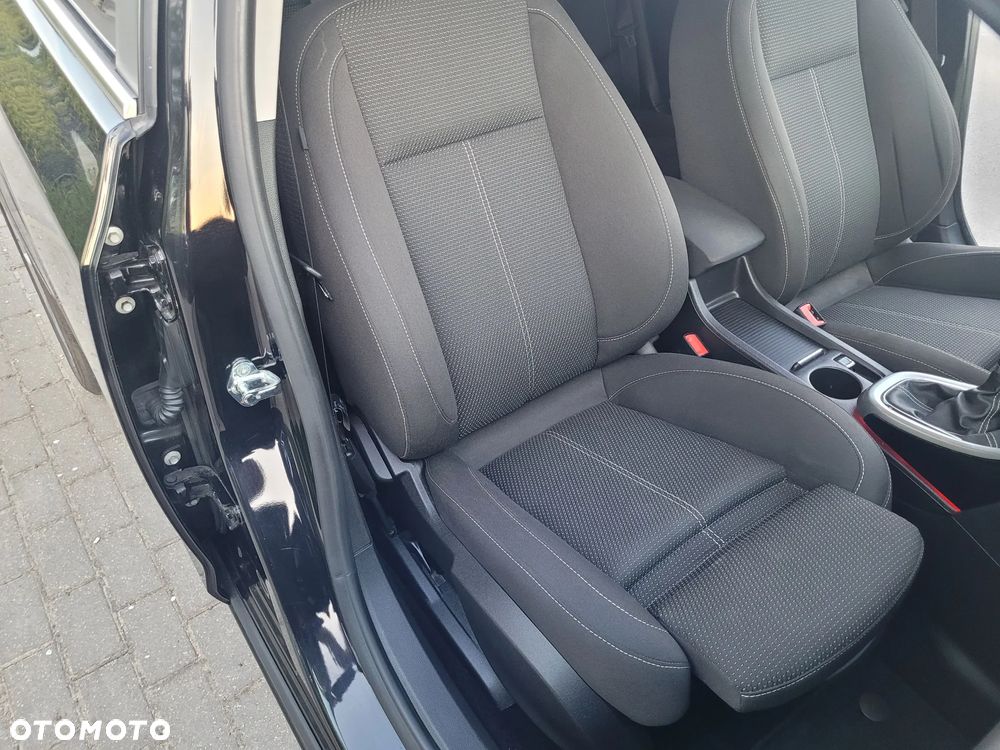 Opel Astra 1.6 Turbo Edition - 25