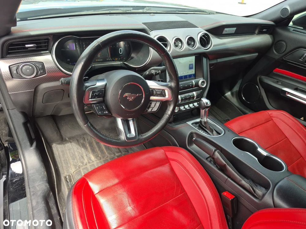 Ford Mustang 5.0 V8 GT - 6