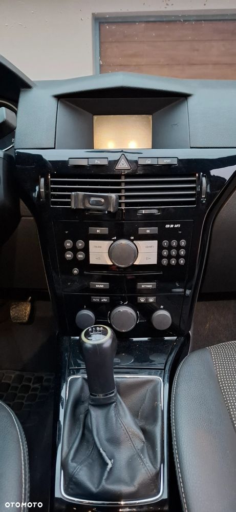 Opel Astra 1.9 CDTI Sport - 10