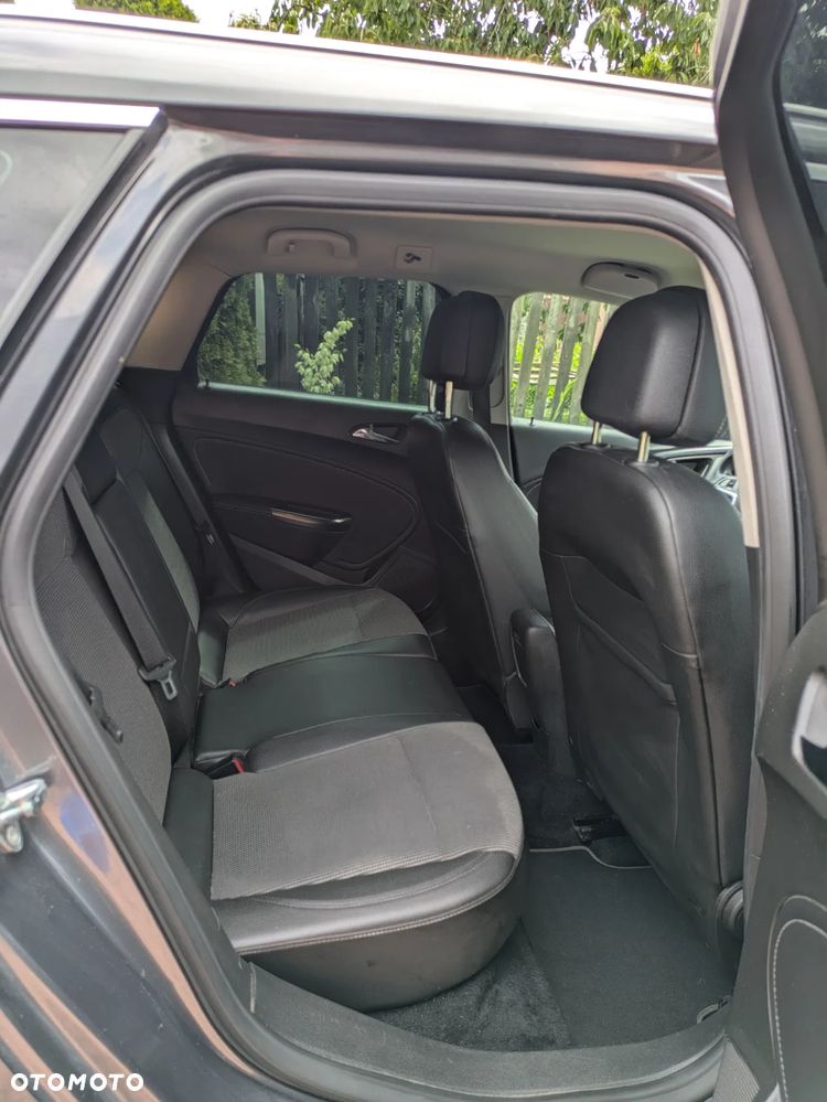 Opel Astra - 16