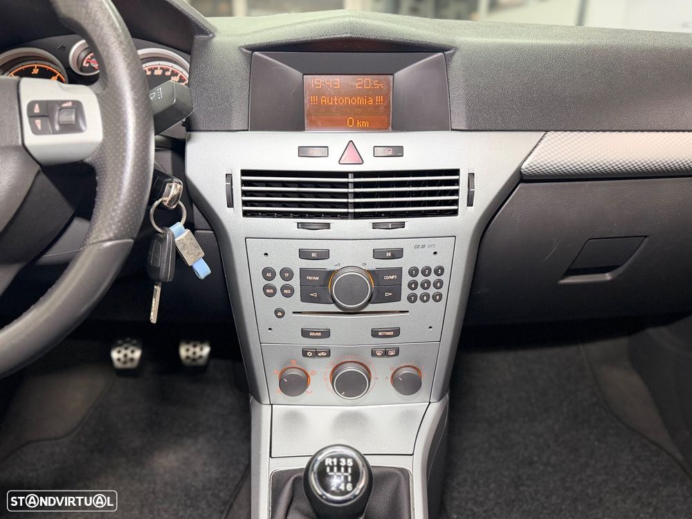 Opel Astra GTC 1.7 CDTI DPF Sport - 17