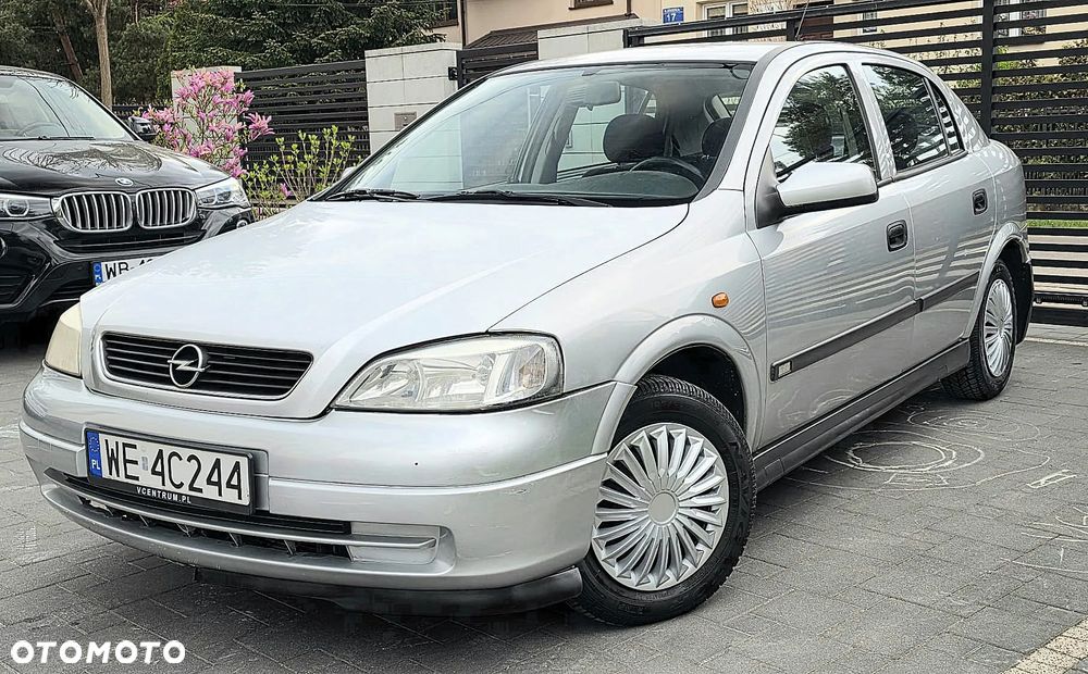 Opel Astra 1.6 GLS - 1