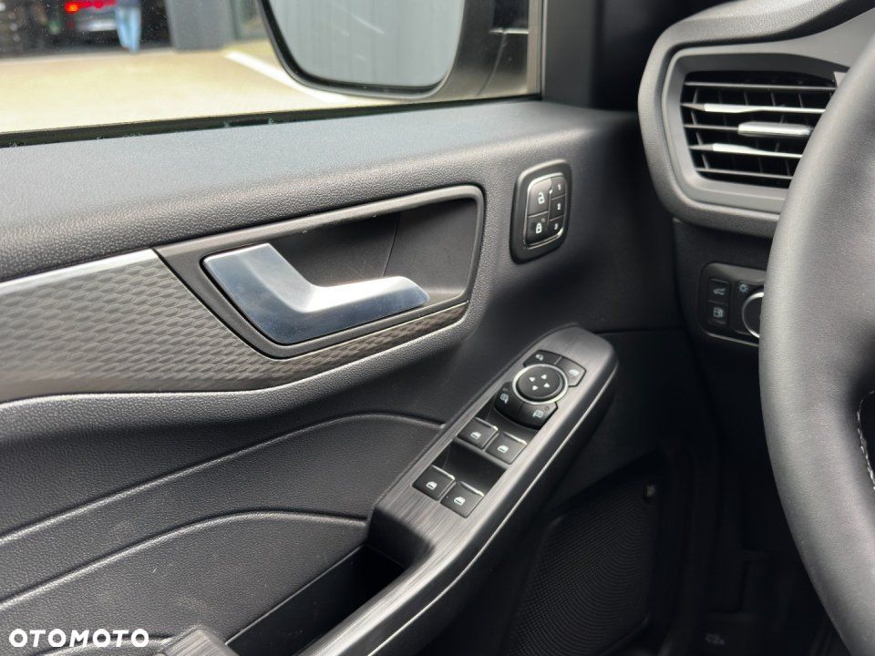 Ford Kuga - 22