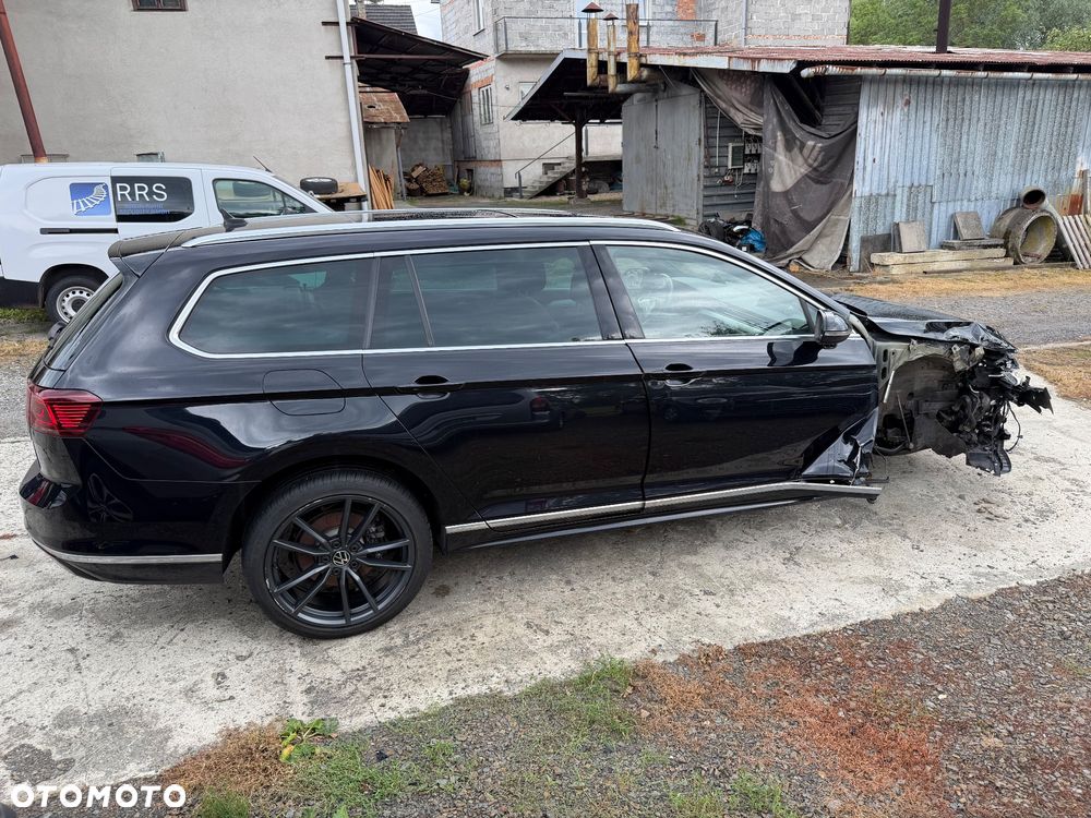 Volkswagen Passat Variant 2.0 TDI SCR DSG 4Motion Elegance - 14