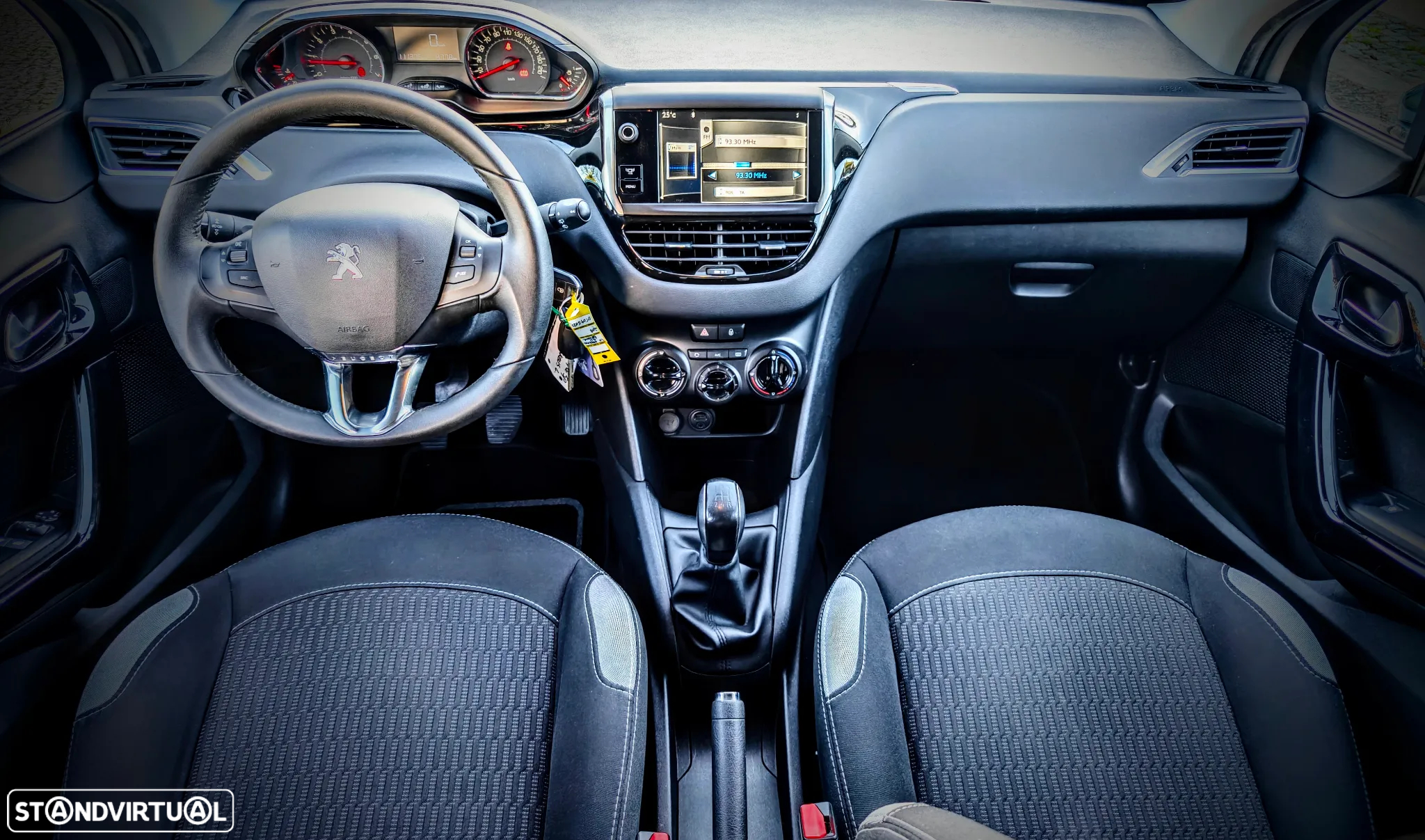 Peugeot 208 1.2 PureTech Style - 9