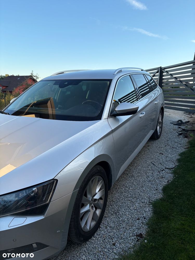 Skoda Superb 2.0 TDI Style DSG - 2