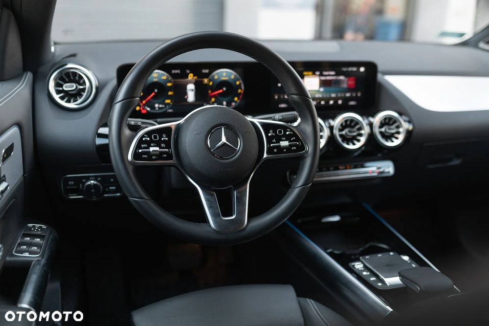 Mercedes-Benz GLA 250 Progressive - 17