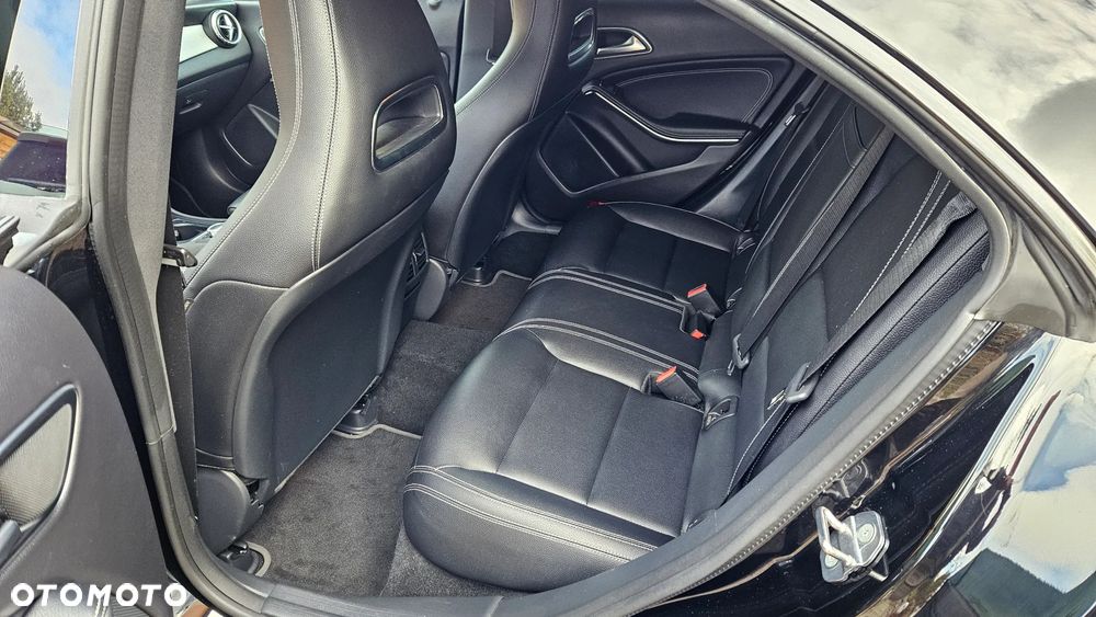 Mercedes-Benz CLA - 34