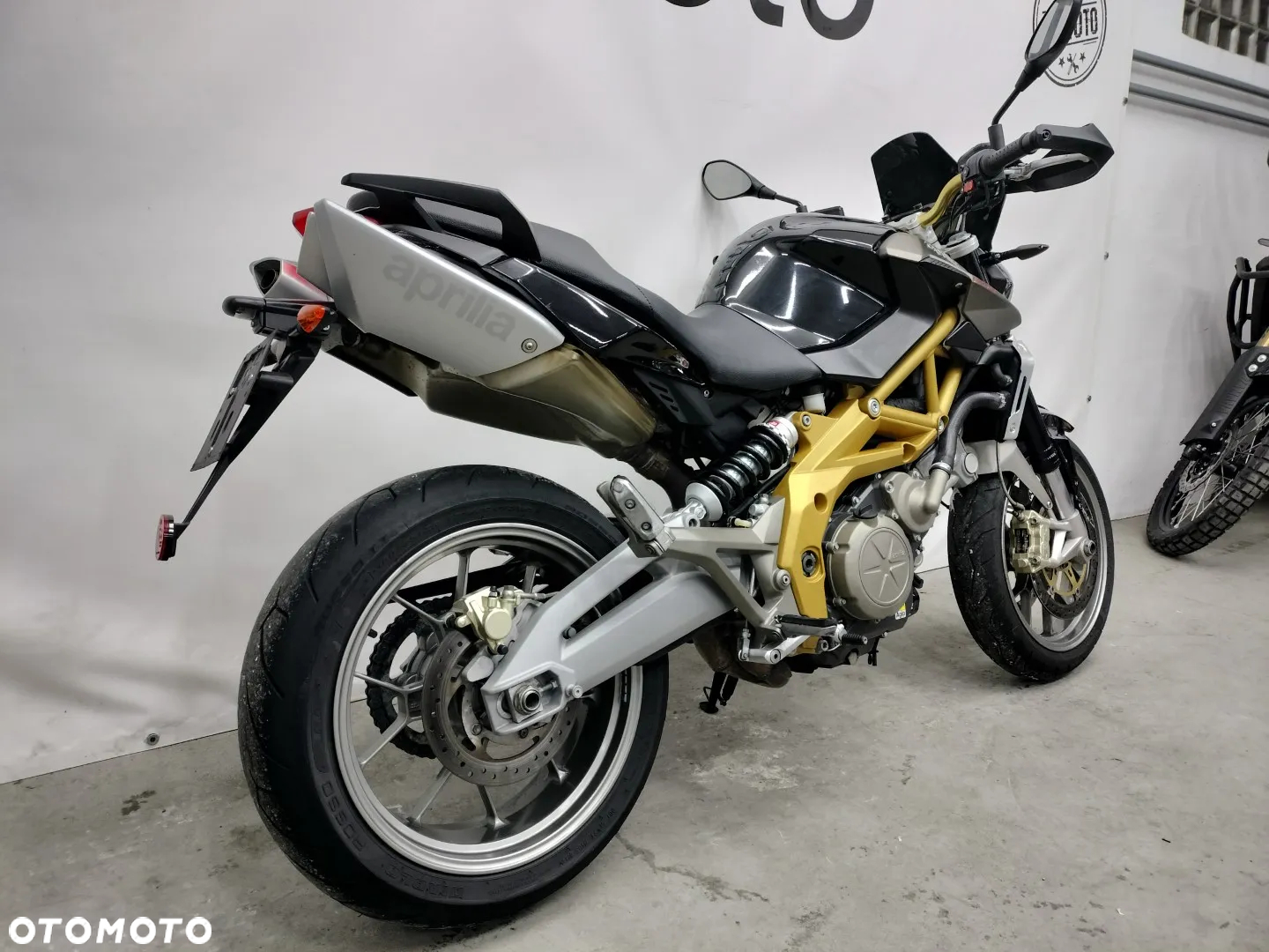 Aprilia Shiver - 9