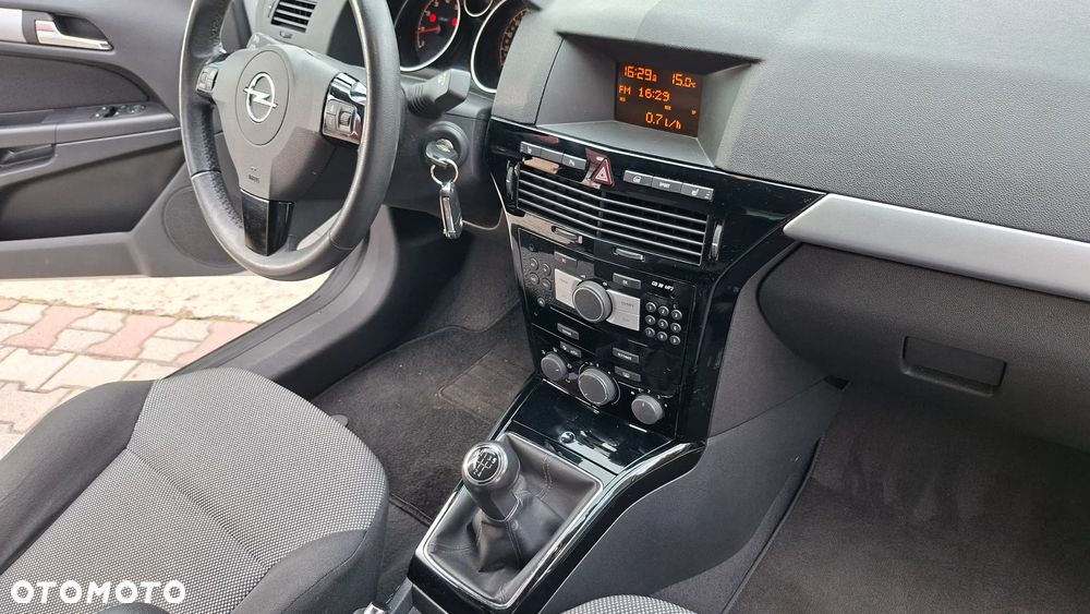 Opel Astra 1.6 Edition 111 Jahre - 16