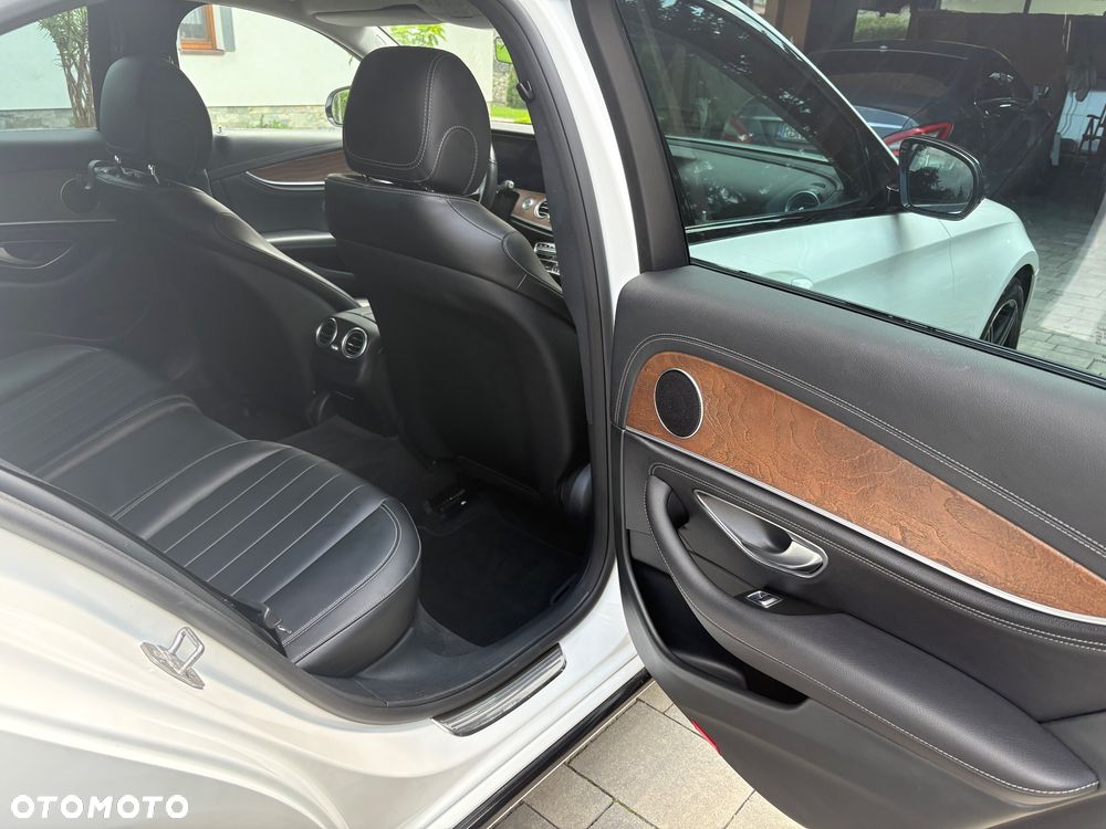 Mercedes-Benz Klasa E 220 d 9G-TRONIC AMG Line - 17